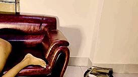 sweet sistya couple films first time homemade squirting sex part 2