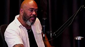 Falta De Comunicação Leads Women To Train Hands On Small Cock - Cadu Sem Fôlego Watch On Sheer Red