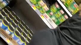 voyeur spies massive jiggling big ass nalgona shaking