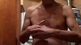 Masterful solo masturbation session unfolds smoothly