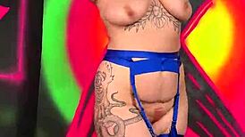 damn this curvy punk college girl's big tits and body got me hooked