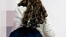 mi sobrina con faldita corta... por fin la cojo casero!!