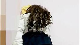 mi sobrina con faldita corta... por fin la cojo casero!!