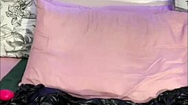 omg my pussy's squirting wide open solo just for you 😍💦