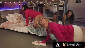 dee williams' squirting petite tease