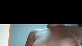 ei novinha gostosa, olha como eu sensualizo gostoso no espelho pra vc? 🔥