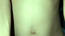 enak banget desah istri orang saat riding big cock missionary