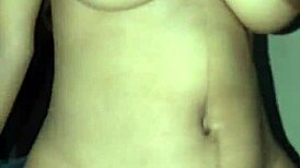 enak banget desah istri orang saat riding big cock missionary