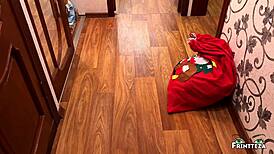 Christmas stepmom pussy creampie missionary lick on bed!