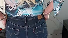 hey check my sexy bikini tan lines peeking out