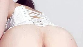 madrastra latina colombiana masturba cameltoe gigante en leggings para hijastro mojada