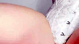 madrastra latina colombiana masturba cameltoe gigante en leggings para hijastro mojada