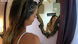 damn, sexydea's massive ass shakes as she teases in thong and heels