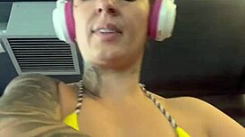 i was all sweaty n soaked at copacabana gym... my wet pussy fulla salt n gaping wide!