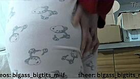 big ass milf's camel toe bulges in pajamas masturbation