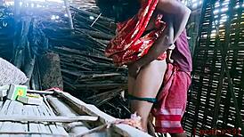 Bhabhi sneaks outdoor doggystyle orgasm with friend, bent over kissing?