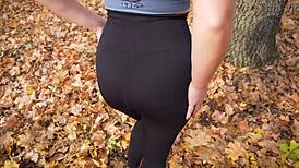 Crave fit milf's sexy ass in tight black leggings? 👀🍑