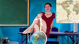 Torcelini delivers geography lesson on seas and oceans for students