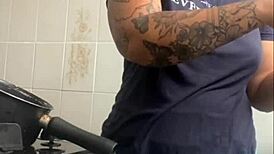 whoa flashing this big juicy pussy you'd dive in or nah? 😜 exhibitionist dream bucetao