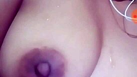 i can't stop watching this pussy squirt nonstop on webcam