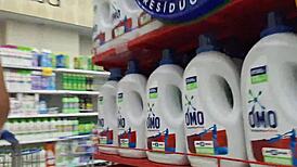 wife parades pantyless ass on public street?