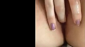 mmm fingering my wet pussy so good, gonna squirt everywhere!! 💦😩