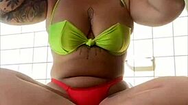 neighbor invited me to pool gonna flash swollen pussy 😏💦