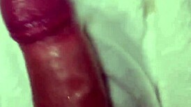 arrapato schizza pov sborrata sega cazzo grosso masturbazione maschile