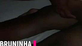PUTARIA PESADA Esposa brasileira GANGBANG com NEGÕES corno filma