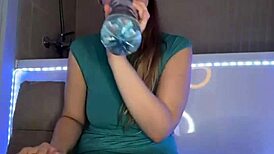 wanna see this wet pussy take double penetration up close??