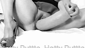 hotty puttta milf slut crams monster dildos into extreme huge latina pussy