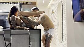 deixou meu cuzinho bem molhadoo e meteu gostoso a pica em mim anal ride