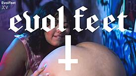 hey girl you seeing this naughty bbw worshipping feet then scissoring wild wet pussies together?