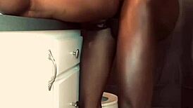 i love slamming my pussy on that monster bbc until creampie fills me