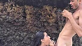 gostosa casada deepthroats big cock on beach transei