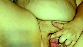 Milf pussy engulfs foot deep for explosive toe orgasms