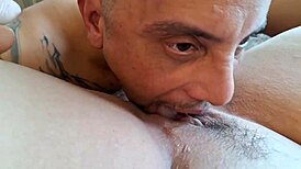 comi a buceta da madrasta do meu patrão e gozei tudo dentro dela 👅💦