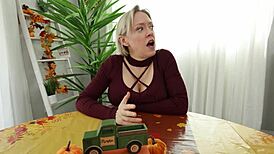 stepsis pussy craves stuffing now 🔥