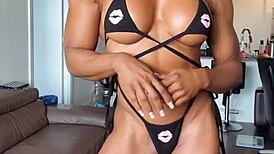 whoa this erotic fbb muscle babe is smoking hot and ripped af 💪🔥😍
