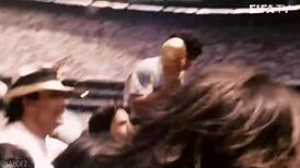 por mil noches captures argentina's emotive passion gently