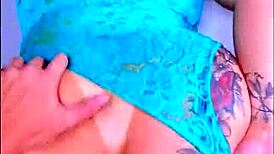 amigo gozou dentro da buceta da hotwife casada com small cock cuckold 😈🔥