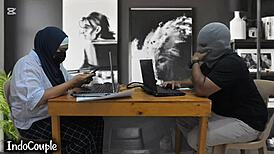 i finally caught real orgasm on cam during home office break fuck