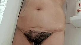 ohh stepmom showin her sexy hairy pussy all wet n bushy