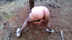 beautiful bbw huge ass pounded in woods exhibitionist outdoor fuck