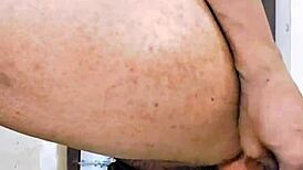 whoa she's taking that standing anal pounding then blows and pisses everywhere 😈