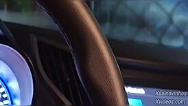 Risky handjob for hot teen on public street!