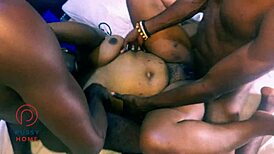 omg spying on my big-ass stepmom led to her banging us both doggystyle!! 🍑💦