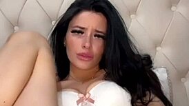 WOW SLUTTY AMERICAN EXCHANGE STUDENT FINGERS PUSSY TO SQUIRTING ORGASM