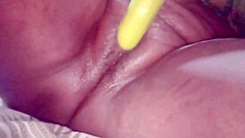 desibhabhi rams brinjal deep in wet pussy for messy cumshot