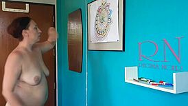 Curvy indian nudist paints mandala patterns naked in relaxing art workshop